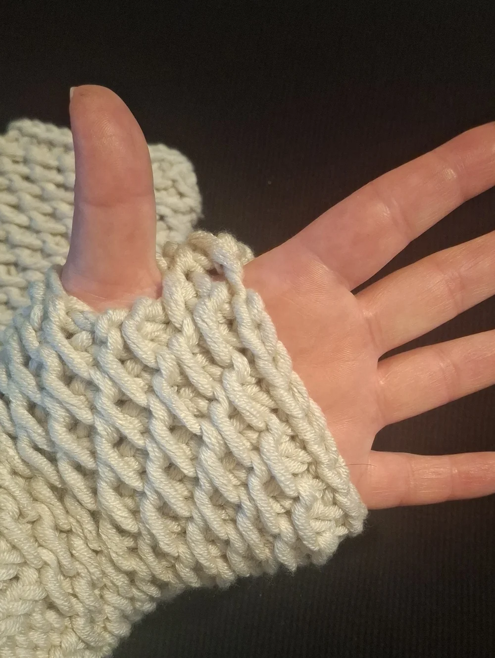 Handknit Fishscale Pattern Fingerless Mitts